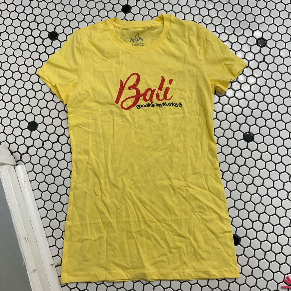 NWOT marky g short sleeve shirt size medium Bali